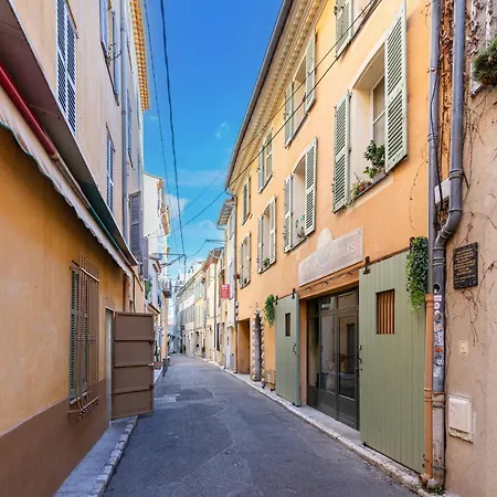 Appartamento T3 Vieil Antibes–plage Remparts à Pied